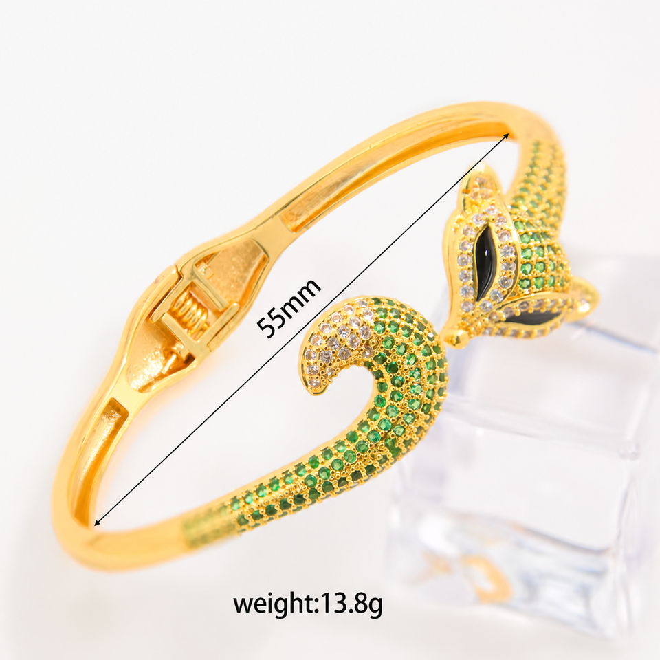 Green adjustable bangle bracelet showing 55 mm diameter and 13.8 g weight